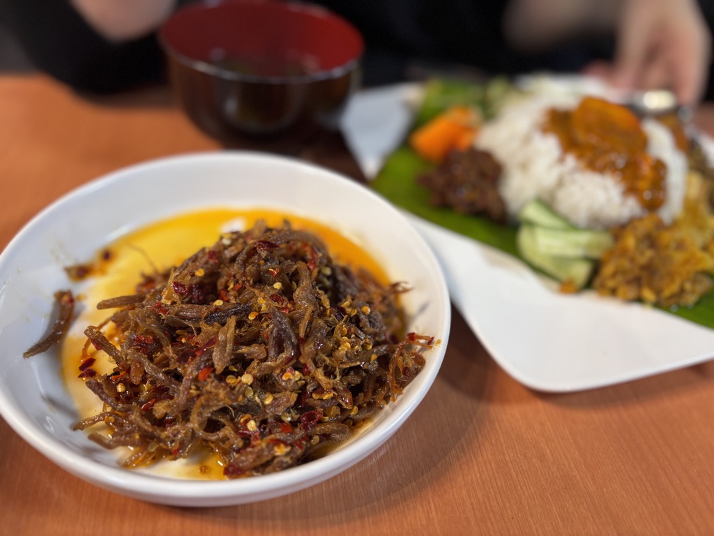 Baba Feel
干物豚揚げ(辛)定食　￥1500 （ခြောက်အမဲသွပ်ကြော် (စပ်)） 