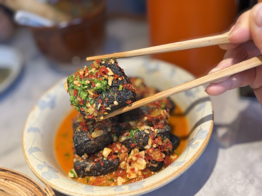 長沙臭豆腐 薬味とスープ 味上湖南菜館 新宿店