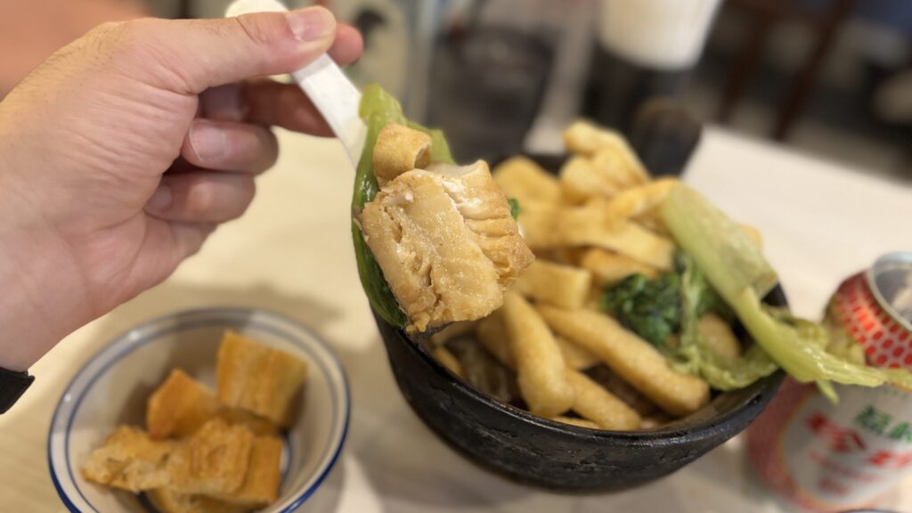魚の肉骨茶(山盛り油揚げトッピング)