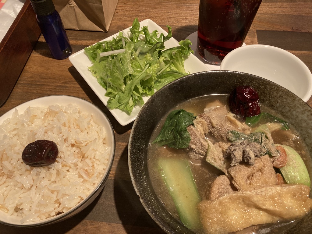 中目黒 五星鶏飯 シンガポール式バクテーのセット