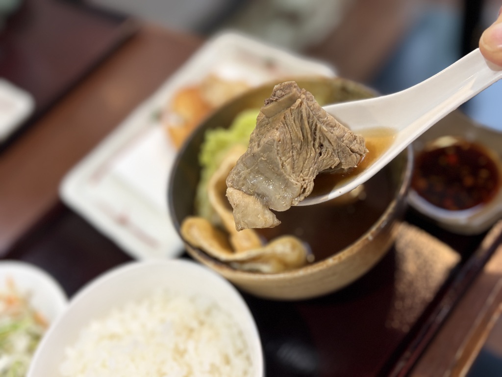 東池袋 マレーチャン2 バクテーの骨付き肉
