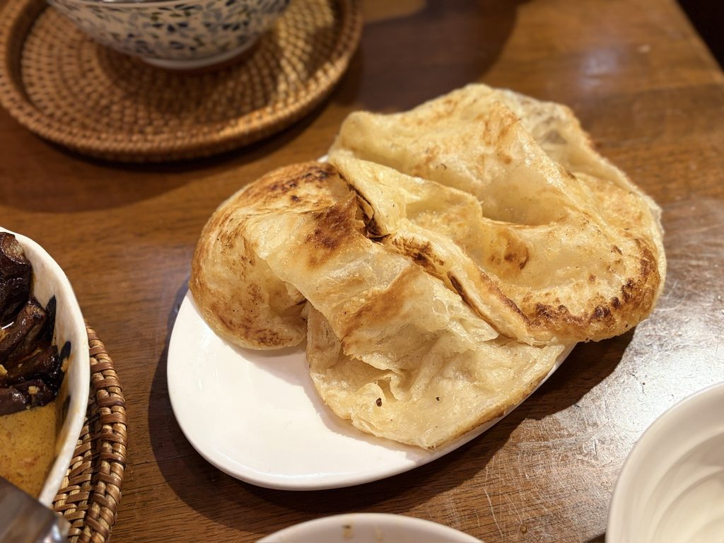 池袋 マレーチャン フィッシュヘッドカレーとパラタ